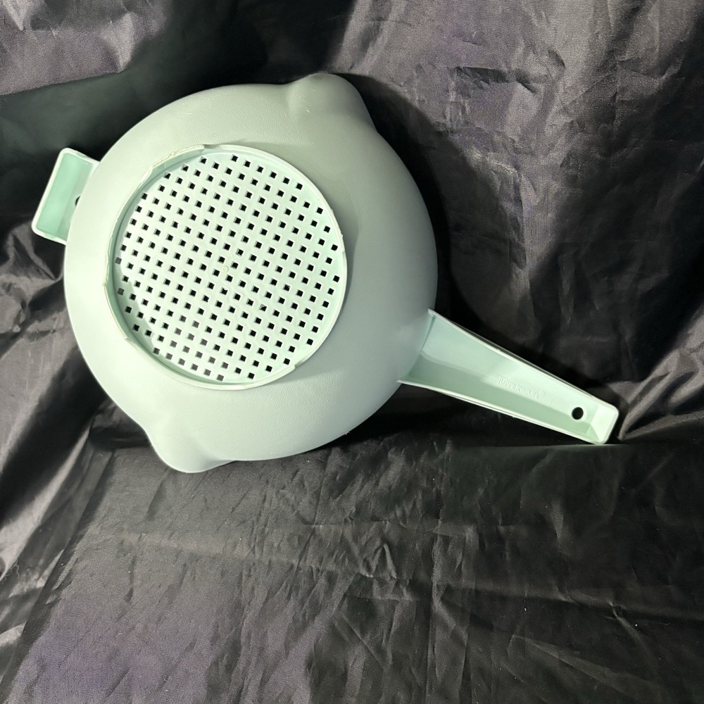 Vintage Tupperware Large 2Qt Colander Strainer #1523 Seafoam Blue Green - Picture 4 of 8